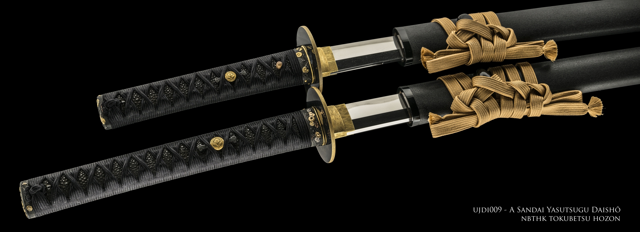 ujdi009 - A Sandai Yasutsugu Daisho - A Custom Daisho Koshirae produced by Unique Japan