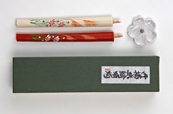 Traditional Candles from Kyoto (Warosoku) 2-stick Handpainted Floral Candle Gift Set