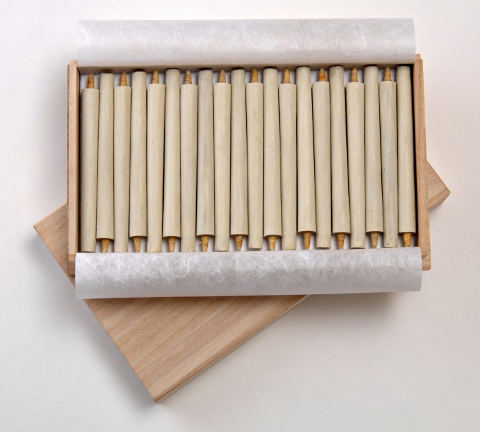 Traditional Candles from Kyoto (Warosoku) 20-Stick Kiri (Paulownia wood) Box Set