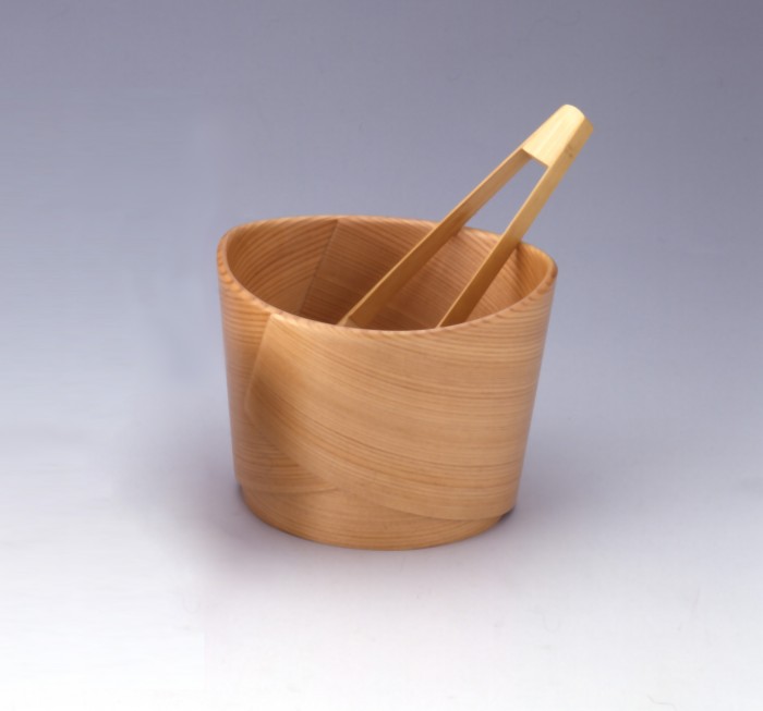 Award-winning Magewappa Ice Pail Hand-crafted cedar wood from Northern Japan